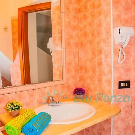 Bluponza - 8 Posti In Zona Mare - App Orchidea Appartement