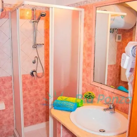 Bluponza - 8 Posti In Zona Mare - App Orchidea Ponza
